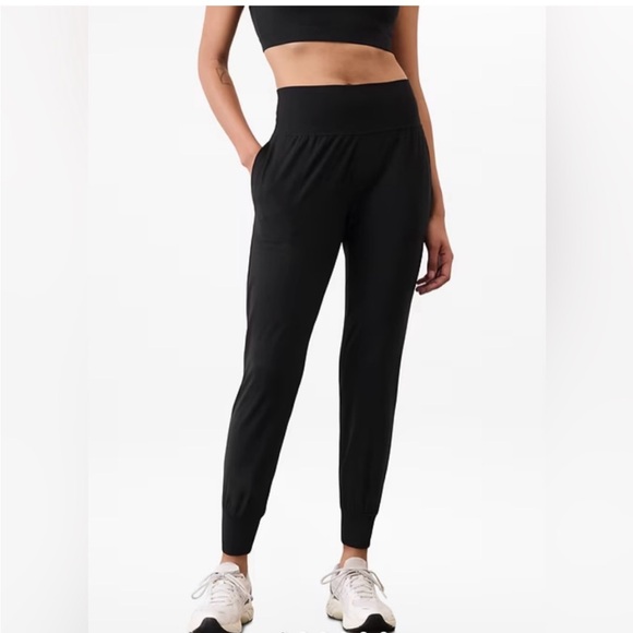 ATHLETA Salutation Jogger Large Black Breathable Soft Powervita Athleisure Pants - Picture 1 of 9